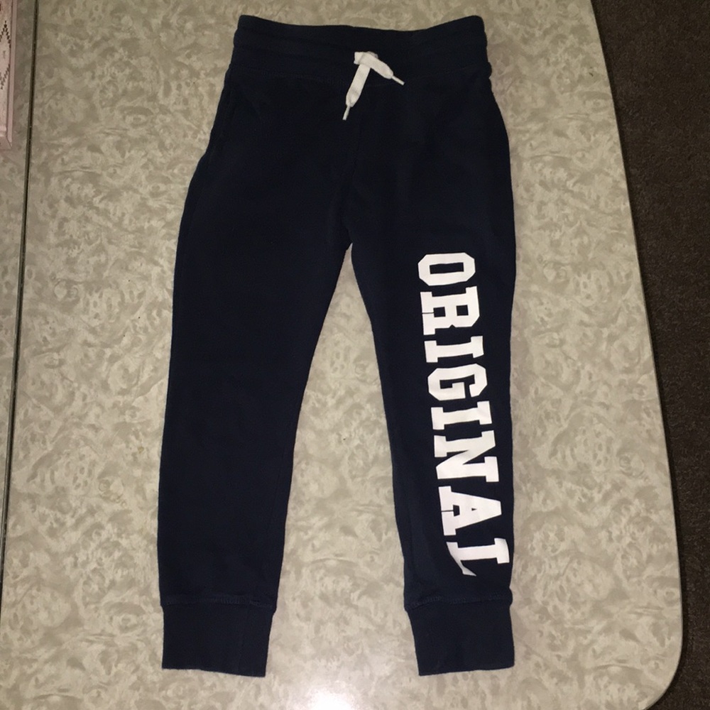 Boys 6-7 yr old joggers H&M navy